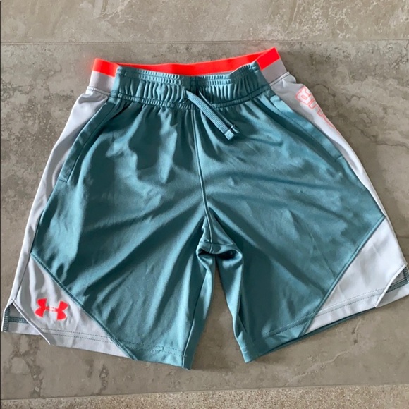 NWOT Under Armour Stunt 2 0 Shorts - Picture 3 of 5